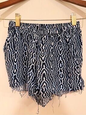 Melrose And Market  Blue, White Patterned Shorts Size XXS